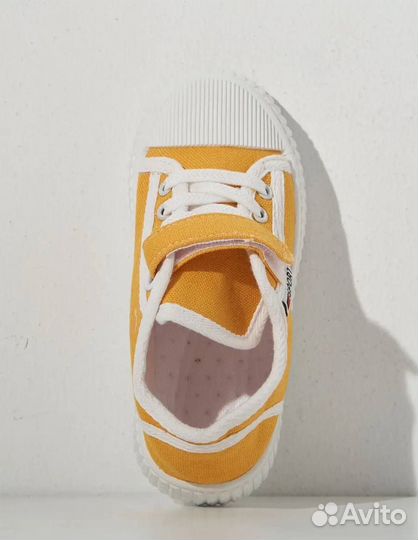 Кроссовки детские