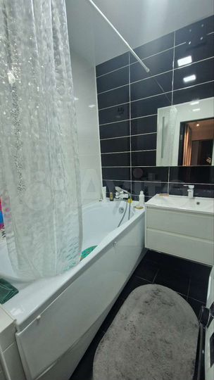 2-к. квартира, 68 м², 2/6 эт.