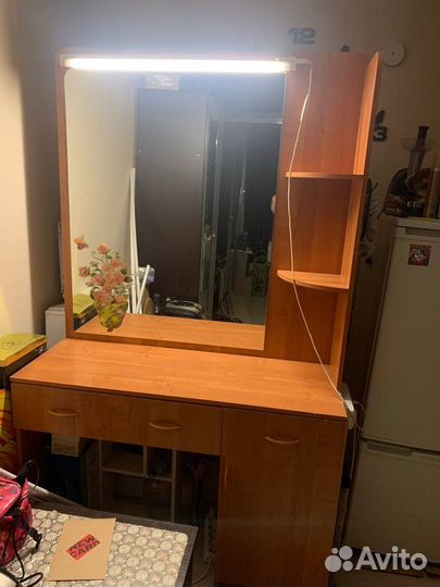 Стенка в прихожую бу