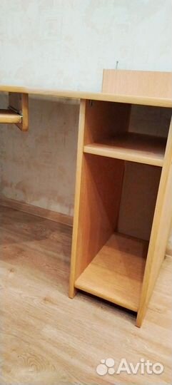 Стол угловой