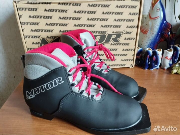 Новые Ботинки лыжные мotor р. 38 25 см