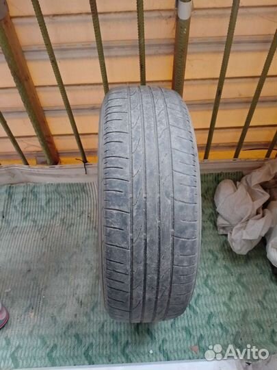Bridgestone Dueler H/P Sport 215/65 R16 98B