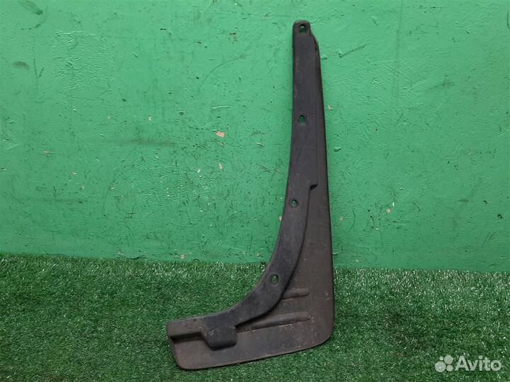 Брызговик передний левый Toyota RAV4 A2 2003