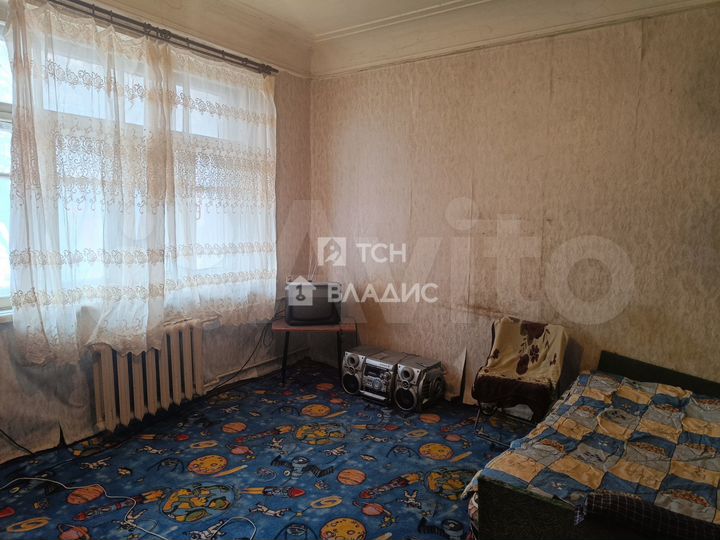 Комната 19 м² в 3-к., 2/4 эт.