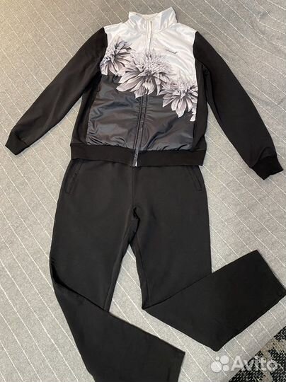 Костюм женский спортивный 48 50