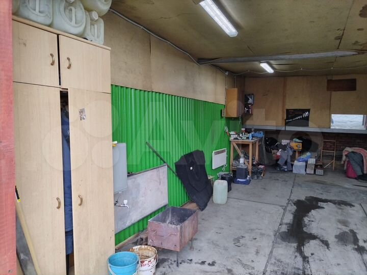 Гараж, > 30 м²