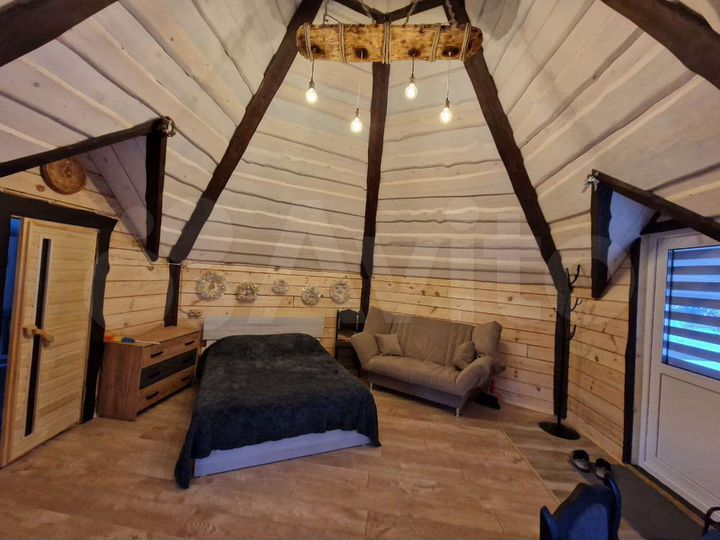 Дом 30 м² на участке 5 сот.