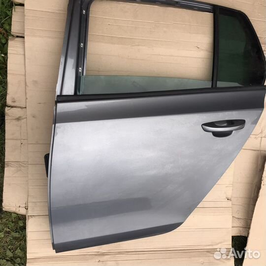 Дверь задняя левая VW Golf 6