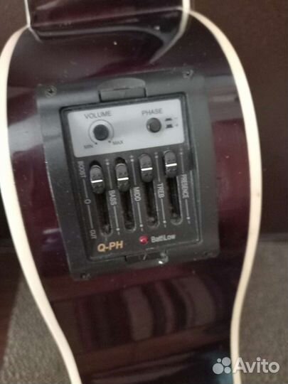 Гитара электроакустическая