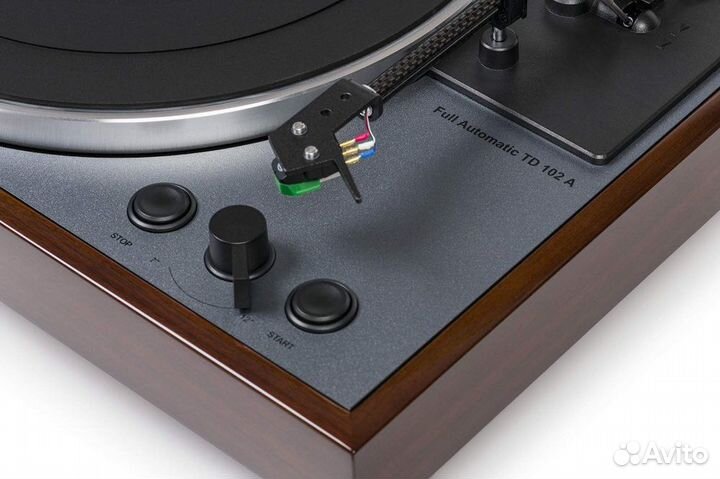 Виниловый проигрыватель Thorens TD102A Walnut