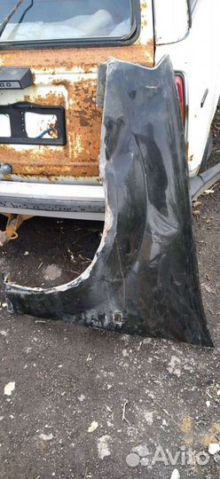 Крыло на renault logan 1