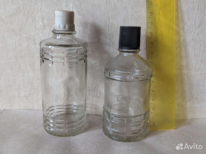 Бутылочки стеклянные, небольшие