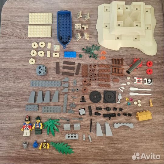 Lego Pirates, Kingdoms, Galaxy Squad, Dino