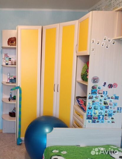 Детская стенка с кроватью, шкафом и ящиками