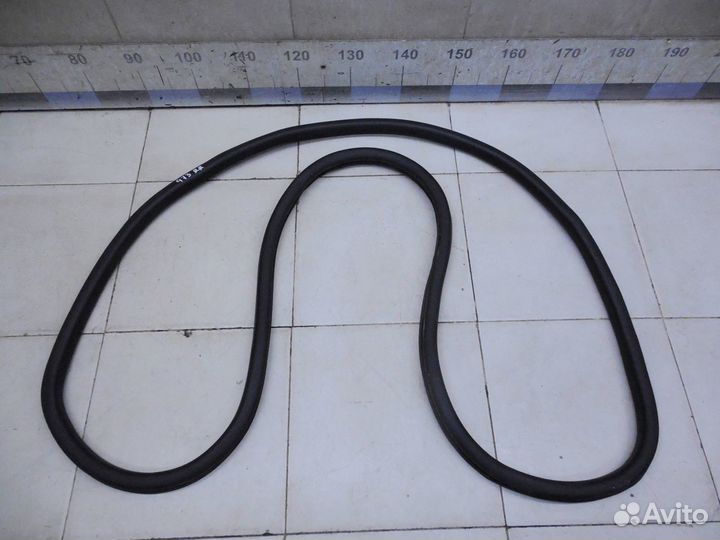 Уплотнитель (внутри) Golf V Plus 2005-2014