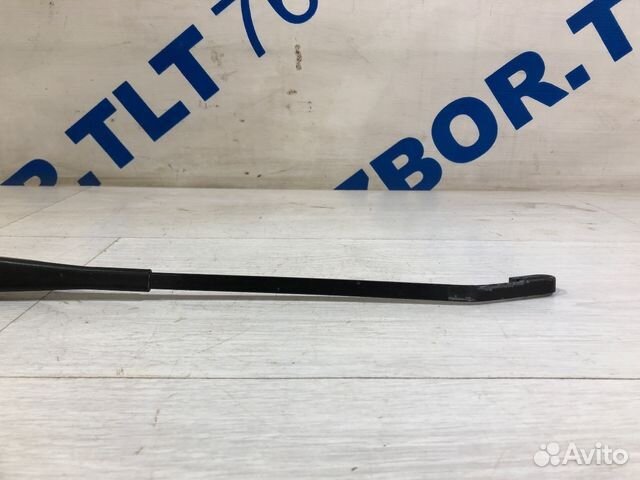 Поводок дворника левый renault sandero 1 1.6 мт