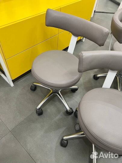 Кресло на колесиках бу