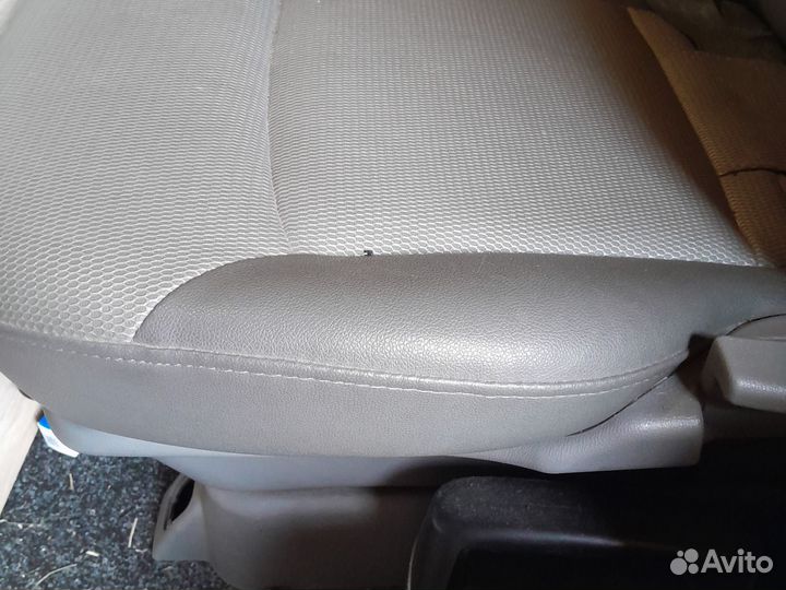 Сиденья для grand starex