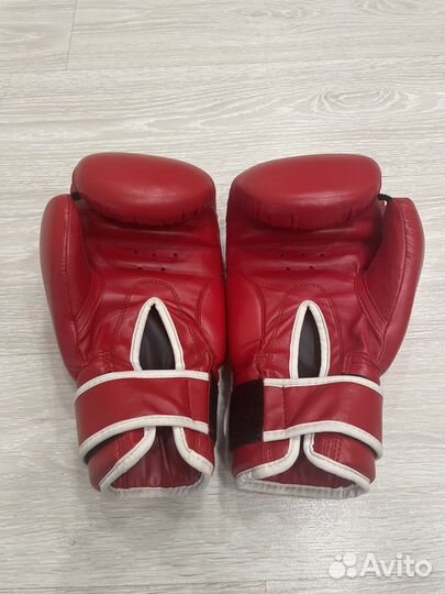 Боксерские перчатки 14 oz