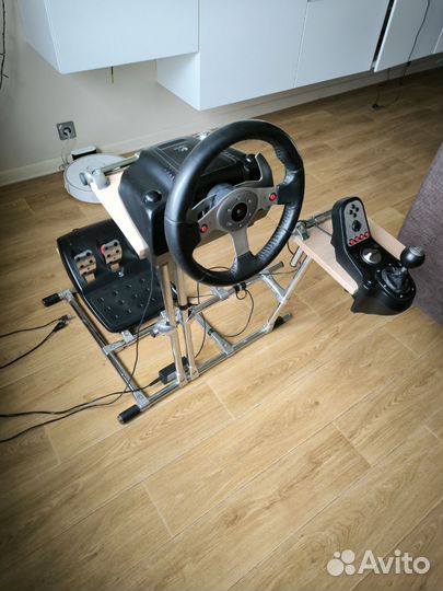 Руль logitech g25 и игровая стойка
