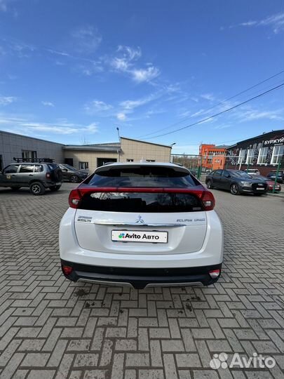 Mitsubishi Eclipse Cross 1.5 CVT, 2018, 123 000 км