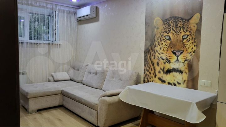 2-к. квартира, 45 м², 2/10 эт.