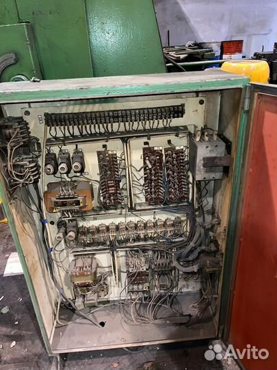 Листогиб с поворотной балкой ив2144