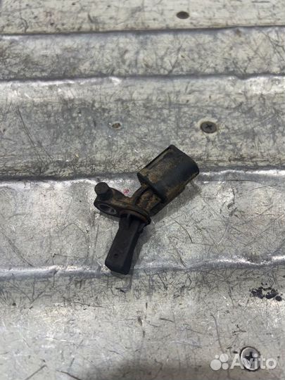 Датчик abs задний правый Volkswagen Polo 5 CFN 1