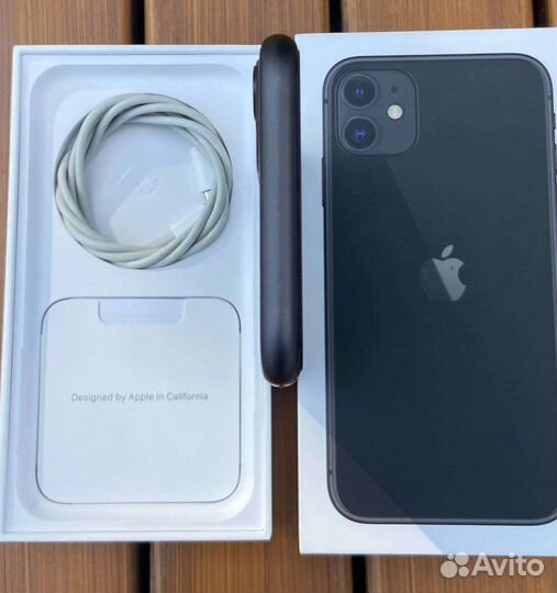 Телефон iPhone 11