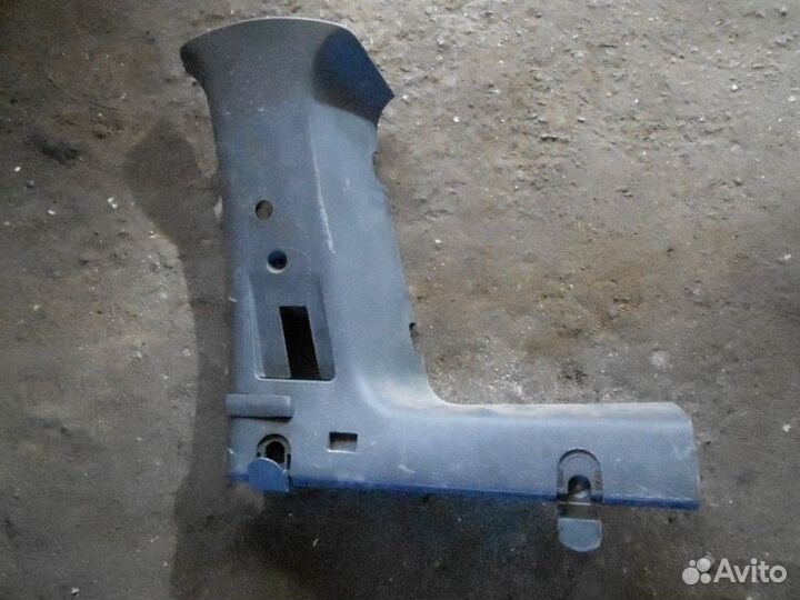 Обшивка стойки задней правой LADA Largus 2012
