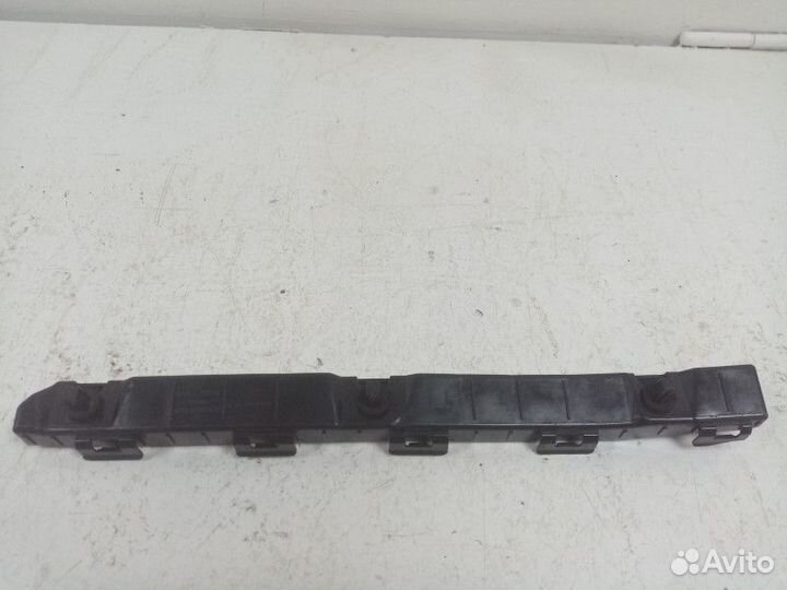 Кронштейн заднего бампера левый Hyundai Tucson 2