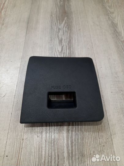 Крышка блока предохранителей Hyundai solaris