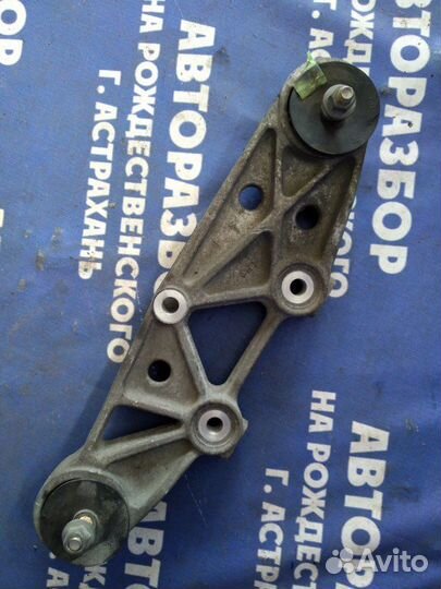 Подушка редуктора. задняя Toyota Alphard минивен