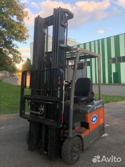 Вилочный погрузчик Toyota 7FBE15, 2011