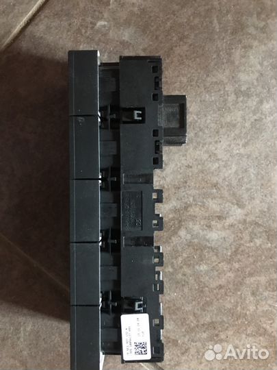 Панель управления с кнопками