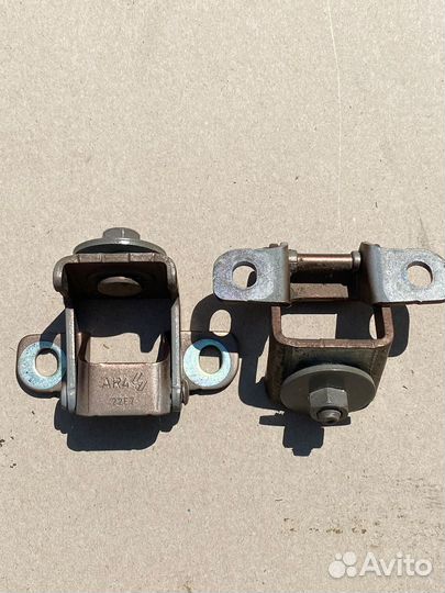 Петли багажника LADA Xray