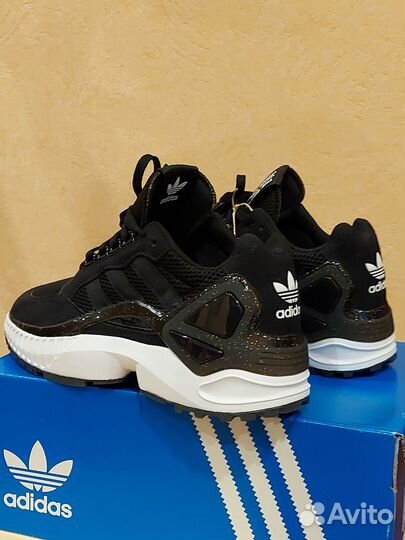 Кроссовки Adidas