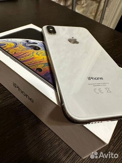 iPhone Xs, 64 ГБ