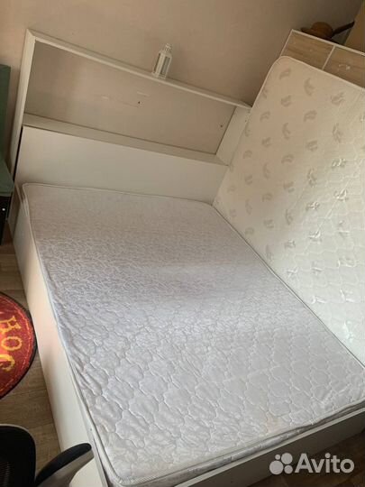 Кровать с матрасом 160 на 200 бу
