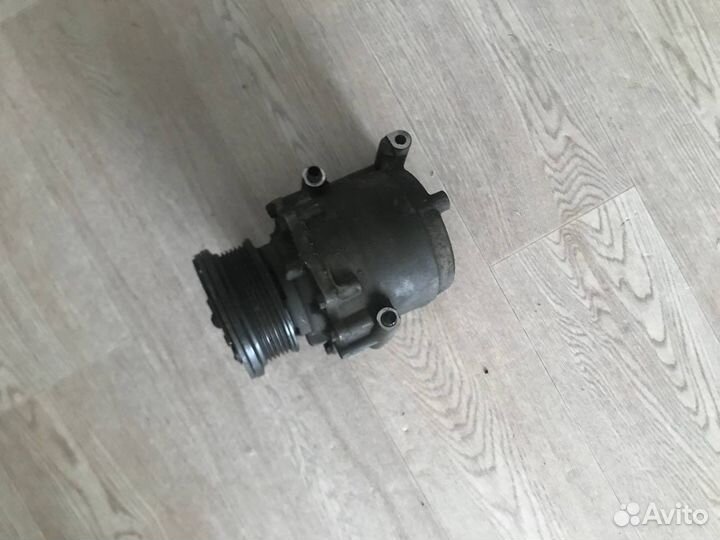 Компрессор кондиционера Ford Fusion