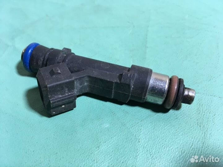 Форсунка топливная Renault Logan 1.4 2007