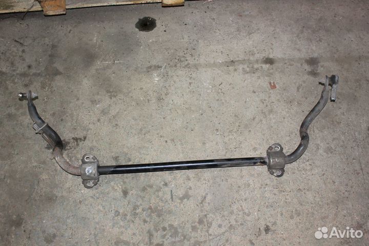 Стабилизатор передний Mercedes C W204