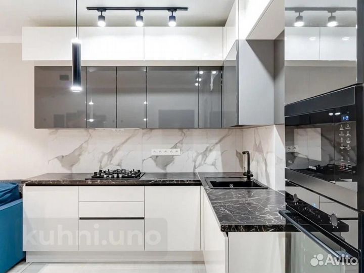 Кухня на заказ Айяно - бесплатный проект кухни