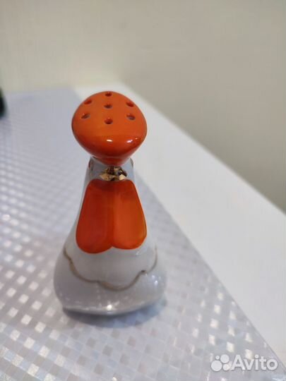 Фарфоровая солонка петушок СССР, винтаж