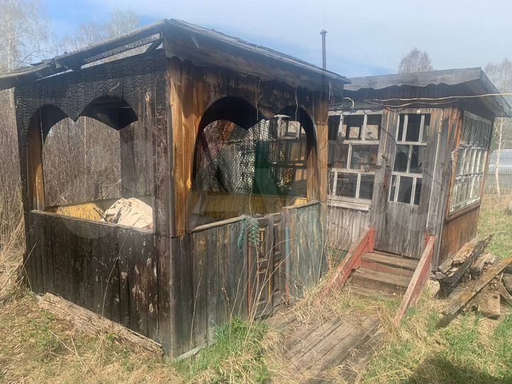 Дача 20 м² на участке 8,5 сот.