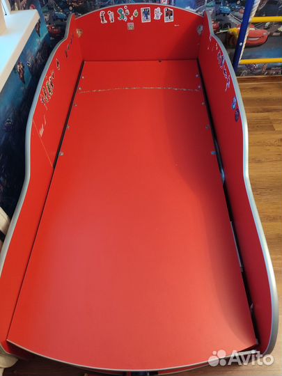 Детская кровать машина