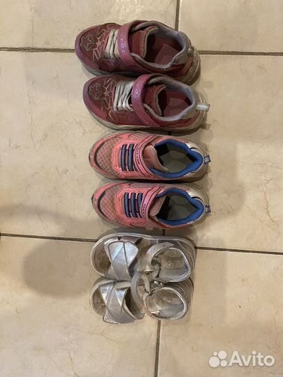 Кроссовки и сандали