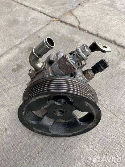 Насос гур Avensis T250