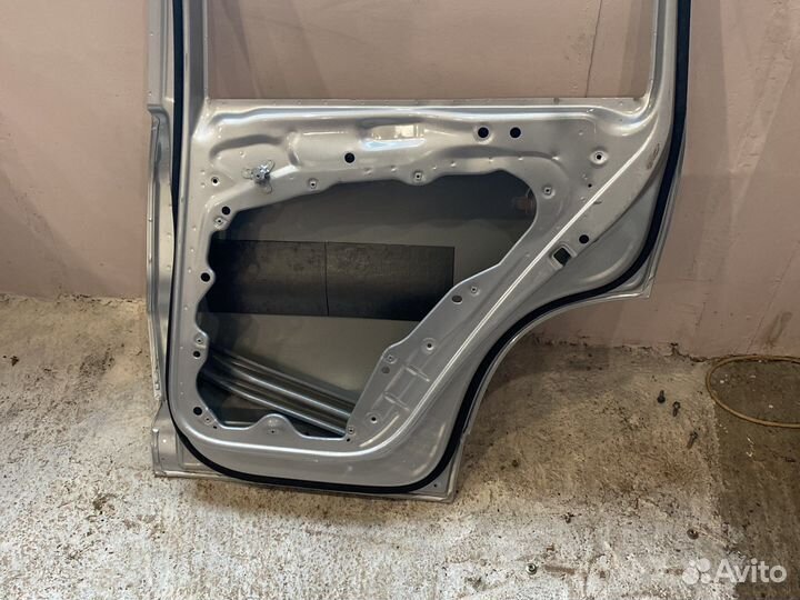 Дверь задняя правая Volkswagen Tiguan 1