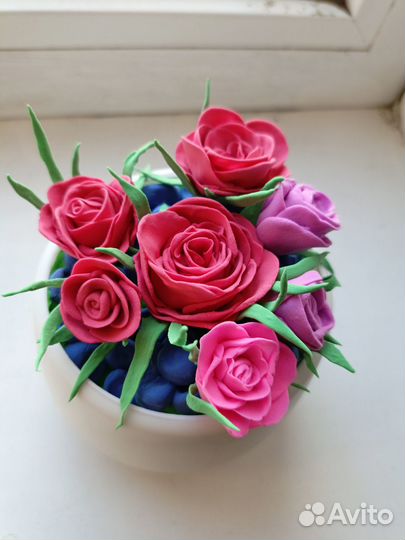 Цветы и фигурки ручной работы